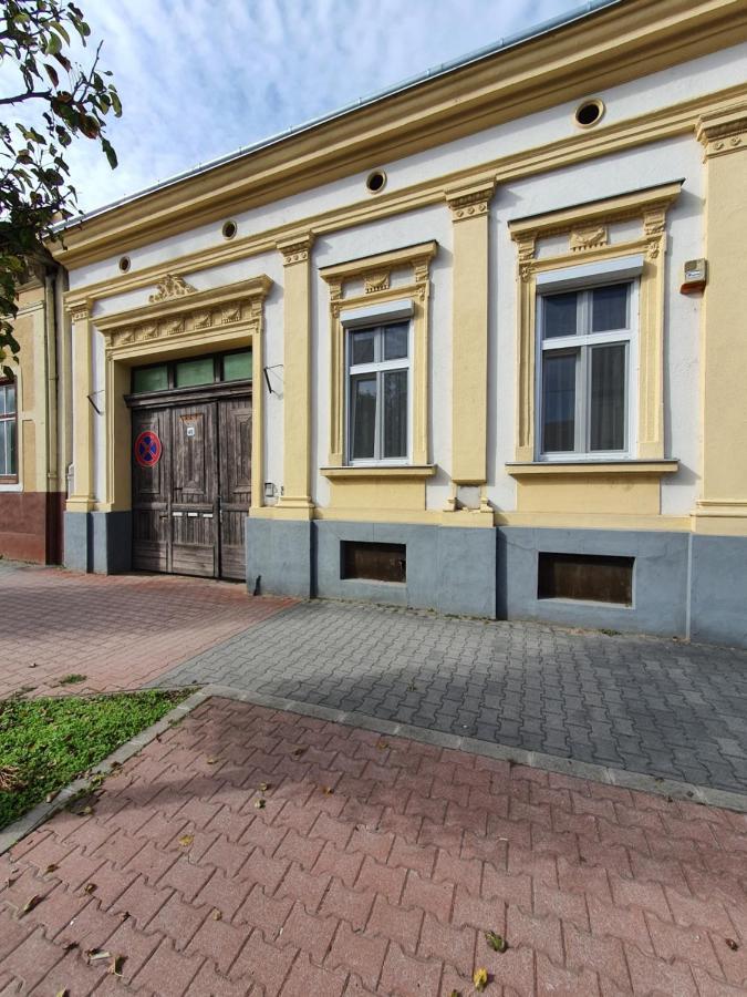 Belvarosi Exkluziv Loft Дебрецен Екстер'єр фото